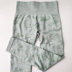 Seamless Camo High-Waist Leggings — Women's
