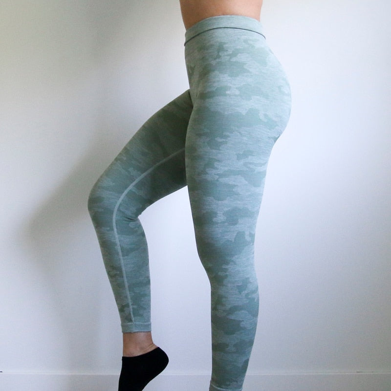 Seamless Camo High-Waist Leggings — Women's