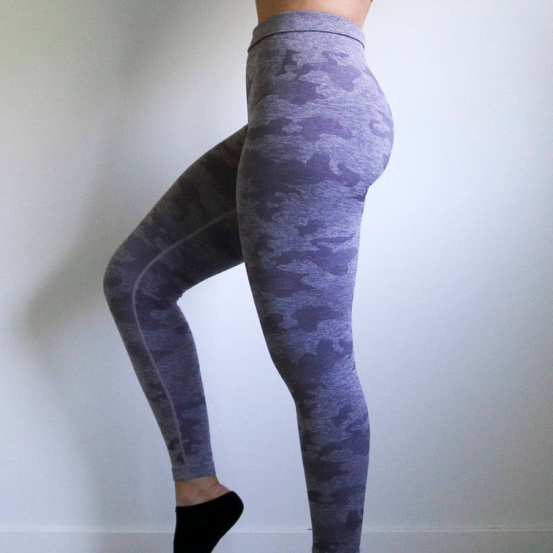 Seamless Camo High-Waist Leggings — Women's
